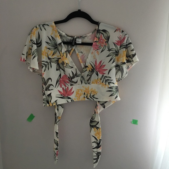 BACK-TIE CROP TOP FLORAL SHIRT - Picture 1 of 1